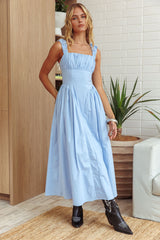 Vestido largo acampanado con fruncido Suenito azul