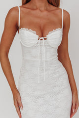 Vestido Longo de Renda com Amarração no Busto Passione Branco
