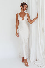 Vestido largo Blushing Beauty con detalle Horsebit color champán