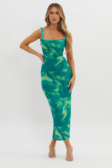 Vestido maxi Dream Crush con espalda cruzada y abertura lateral en verde espiral