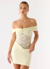 Minivestido con hombros descubiertos Either Way - Amarillo