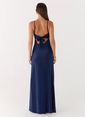 Vestido maxi de satén Flora - Azul marino