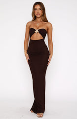 Vestido maxi sin tirantes Pray For Forgiveness color chocolate