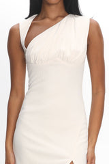 Vestido largo con escote asimétrico Daleela Vainilla