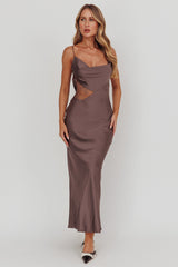 Vestido Emmerson con cuello vuelto y aberturas gris cálido