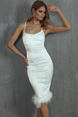Vestido Midi Blanco con Ribete de Plumas "Hopelessly Devoted"