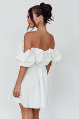 Minivestido Kailynn A-Line con hombros descubiertos blanco