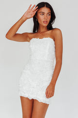 Vestido Curto "Charmer" com Flores Aplicadas Off-White