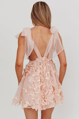 Minivestido con hombros anudados Chantilly, floral adornado, rosa