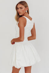 Minivestido Dalayla sem mangas com saia balonê branco