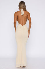 Vestido largo halter Set For Life color champán