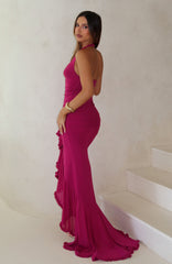 Vestido largo de malla fucsia con "Main Character Energy"