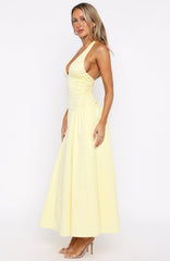 Vestido midi tipo halter Tinsel Trouble, color limón