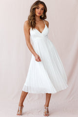 Vestido midi Artemis de pinzas plisadas con espalda de tiras blanco