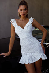 Minivestido blanco de encaje con volantes y tirantes Pearl