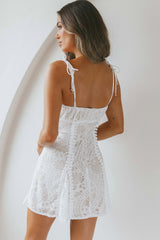 Vestido Godê em Renda Branca com Busto Franzido Promise Me