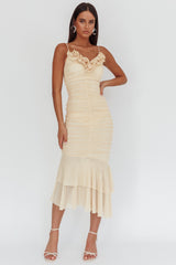 Vestido midi franzido com decote drapeado Nadia - Amarelo Manteiga