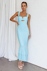 Vestido largo estilo cola de sirena fruncido Nadia, azul claro