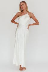 Vestido blanco Aubrianna con un solo hombro y espalda de tiras