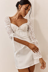 Vestido Curto Ti Amo com Renda no Busto e Manga Longa Branco