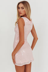 Minivestido Country Club com Gola Alta de Lantejoulas Rosa