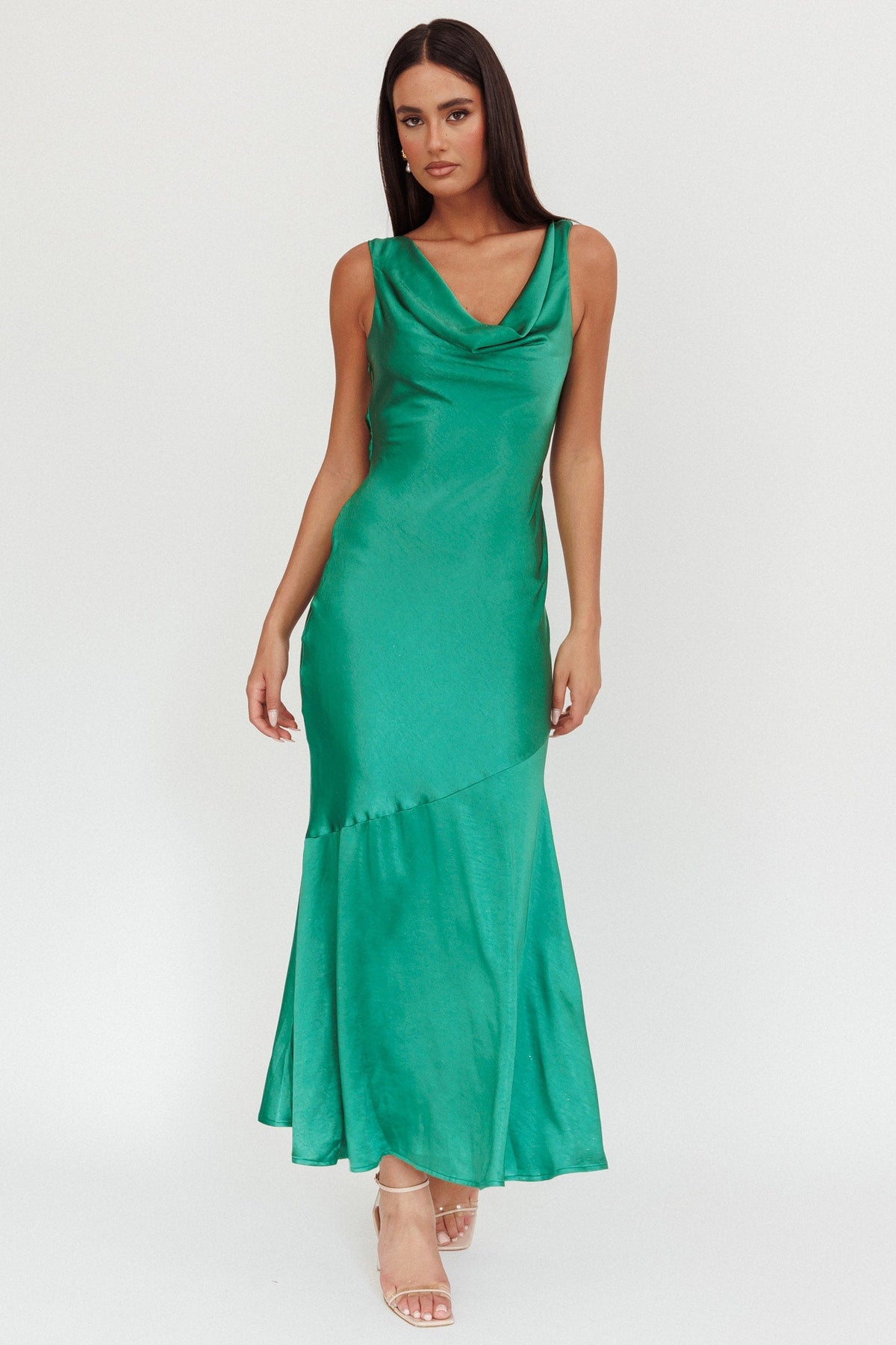 Vestido largo drapeado con espalda y cuello desbocado Cecilia, color esmeralda