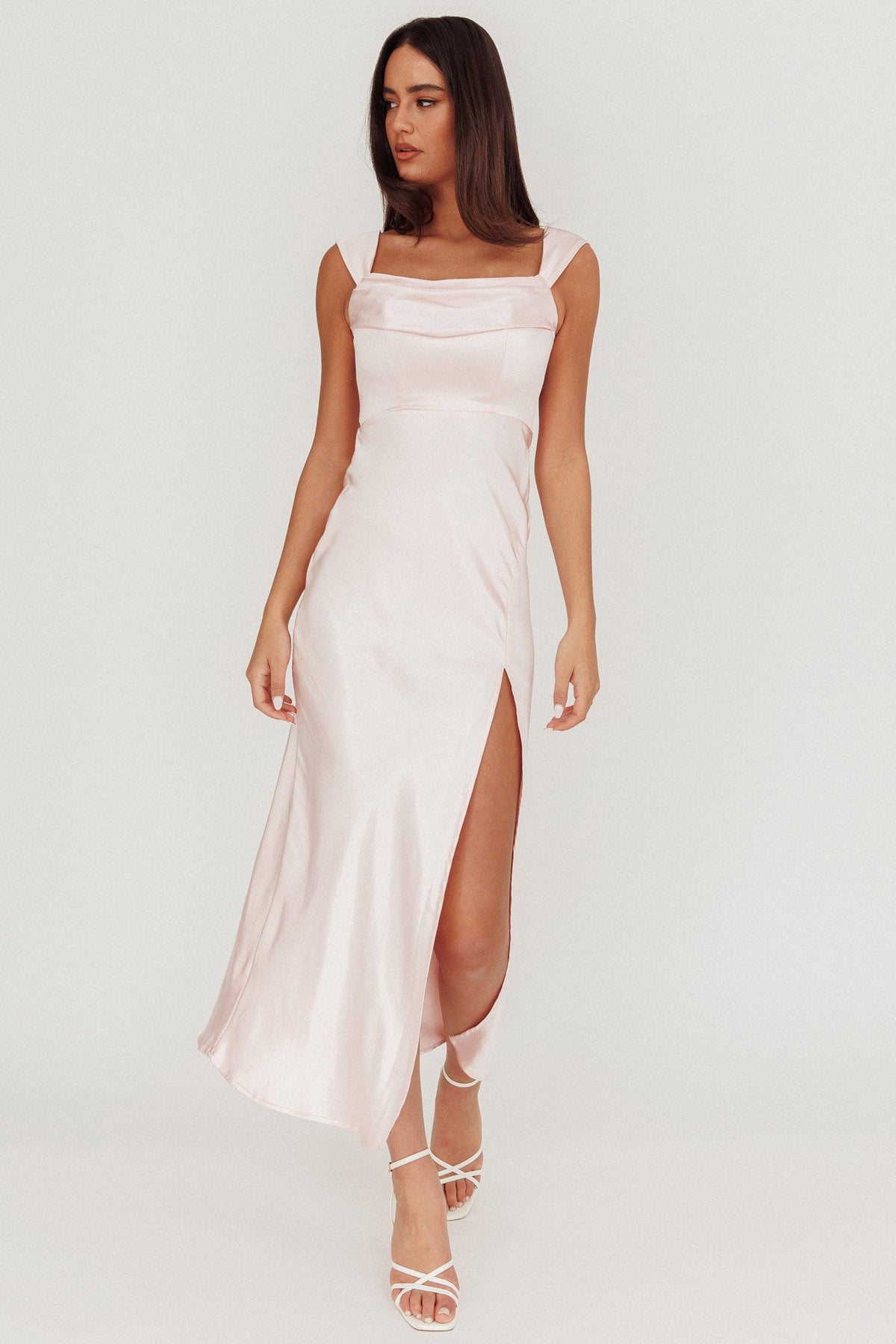 Vestido Lucinda Ombro a Ombro com Costas em V Rosa