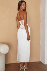 Vestido Midi Gianna Tomara que Caia com Amarração na Cintura Branco