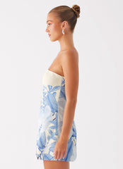 Minivestido tomara que caia Denby – Estampa floral azul