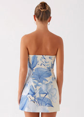 Minivestido tomara que caia Denby – Estampa floral azul