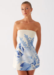 Minivestido tomara que caia Denby – Estampa floral azul