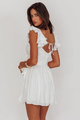Vestido Lola Branco com Babados nos Ombros e Drapeado