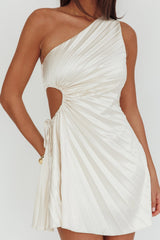 Vestido Plissado de Um Ombro Só Glow Ray Champagne