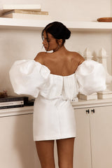 Minivestido Dream Time com Decote Bufante Off White