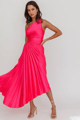 Vestido midi de satén fucsia con pliegues tipo acordeón y un solo hombro Brooklynn
