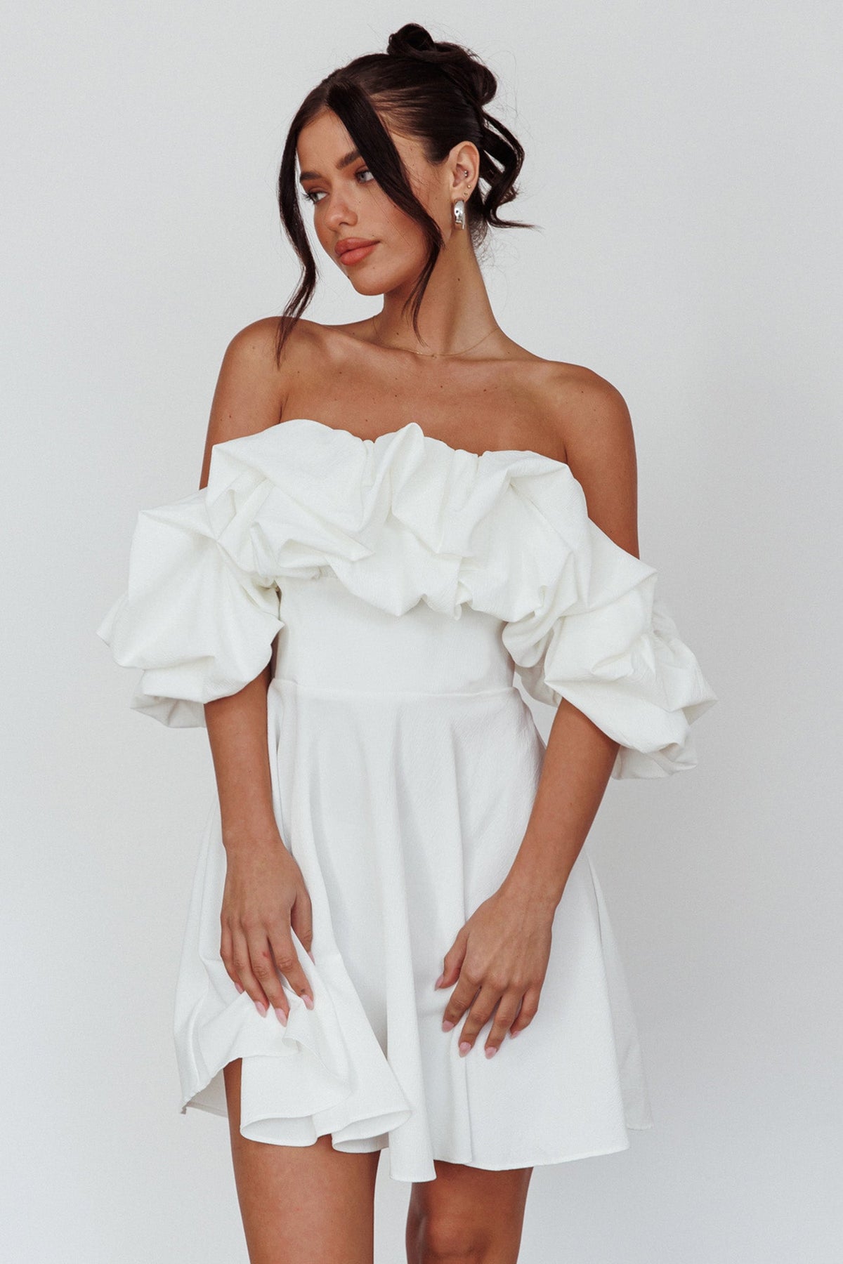 Vestido Curto Kailynn de Ombro a Ombro em Silhueta A Branco
