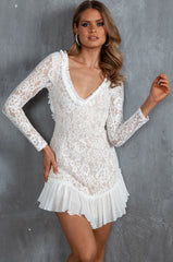 Vestido de Renda Branco Isabella de Manga Comprida com Costas Abertas