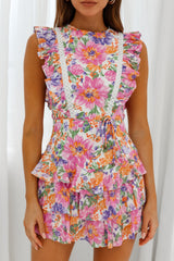 Vestido sin mangas Weekend Muse con volantes en capas y estampado floral multicolor