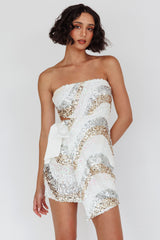 Minivestido con lazo en la cintura y lentejuelas Eyes For You blanco