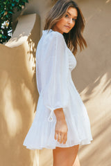 Vestido Blanco de Manga Larga con Cuerpo Fruncido Secret Garden