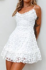 Vestido Floral Bordado com Sobreposição e Babado Summer Daze Branco